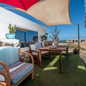 https://casa-cueva.in-canary-islands.com